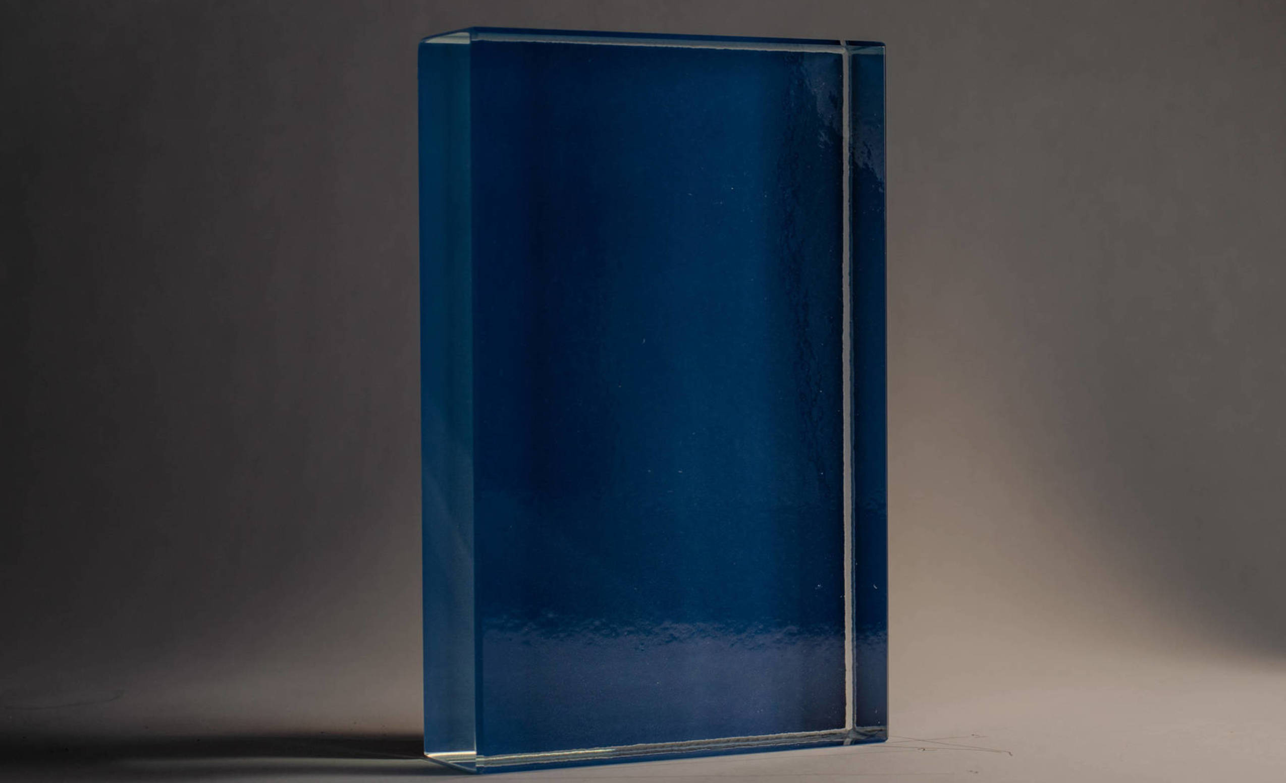 Minimal (shown with back paint, Starphire Glass, 1.125