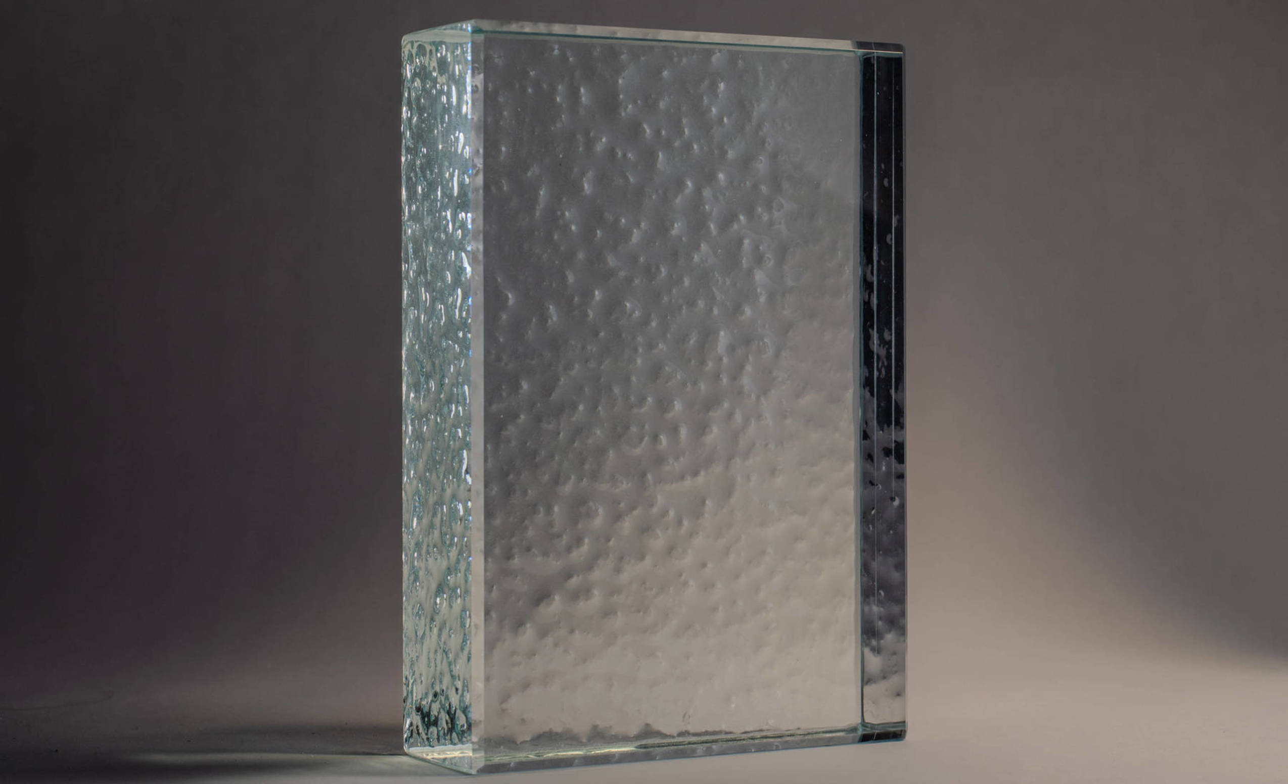 Pebble (Shown with Starphire Glass, 1.5